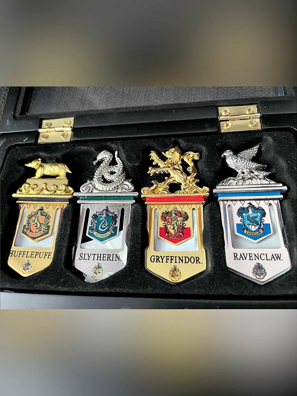 The Noble Collection Hogwarts Bookmark Set Gold & Silver